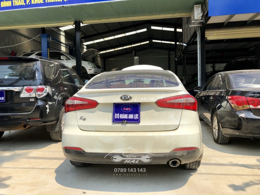 Tiếp nhận và kiểm tra xe tại Garage