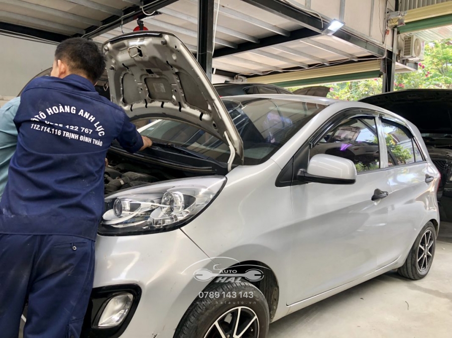 Thay thế phụ tùng tại garage